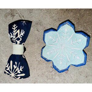 Pet Collar Christmas Beautiful Dog and Cats Snowflake & Bow Tie 2 pc